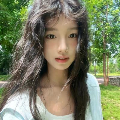独自在夜晚的海边